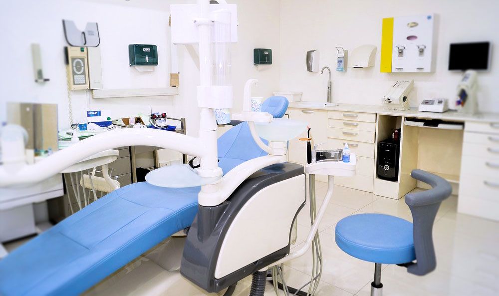 A dental chair and its whole IT system